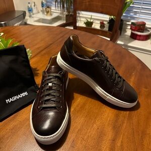 Men’s Magnanni Men's Brown Leather Sneakers.  Size 8